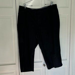 Dockers Black 20W Capri Pants